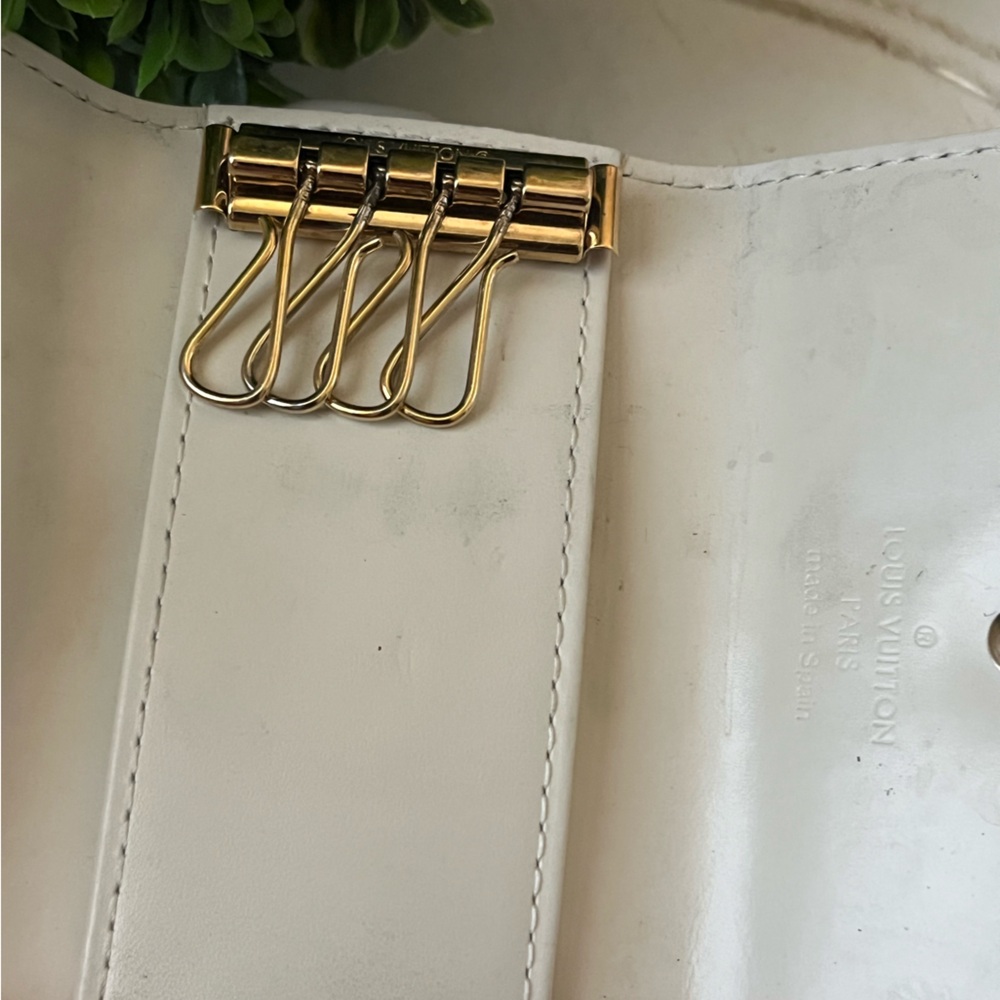Louis Vuitton Vernis Patent leather Cream Card Holder - Picture 11 of 14